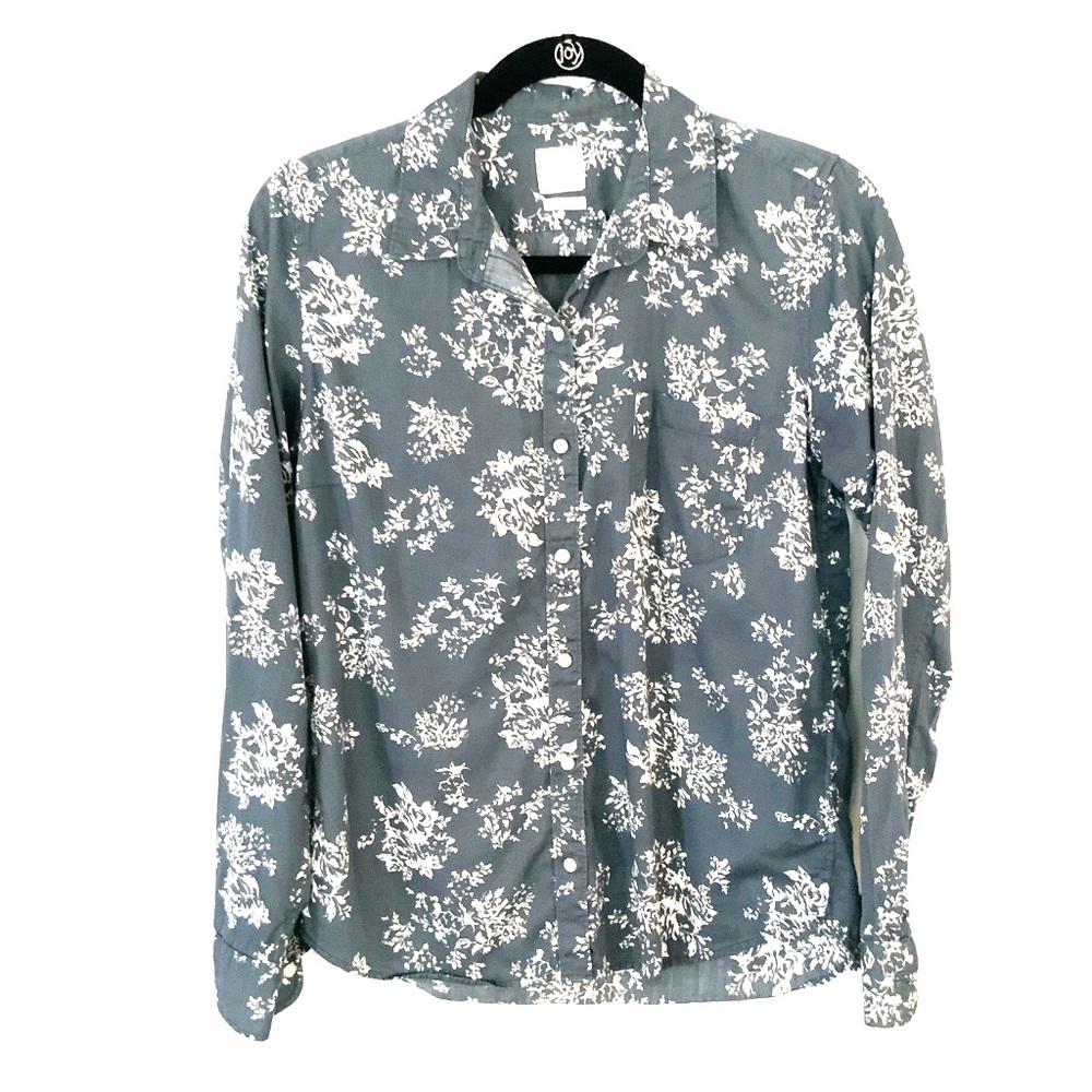 GAP the boyfriend fitted button down top